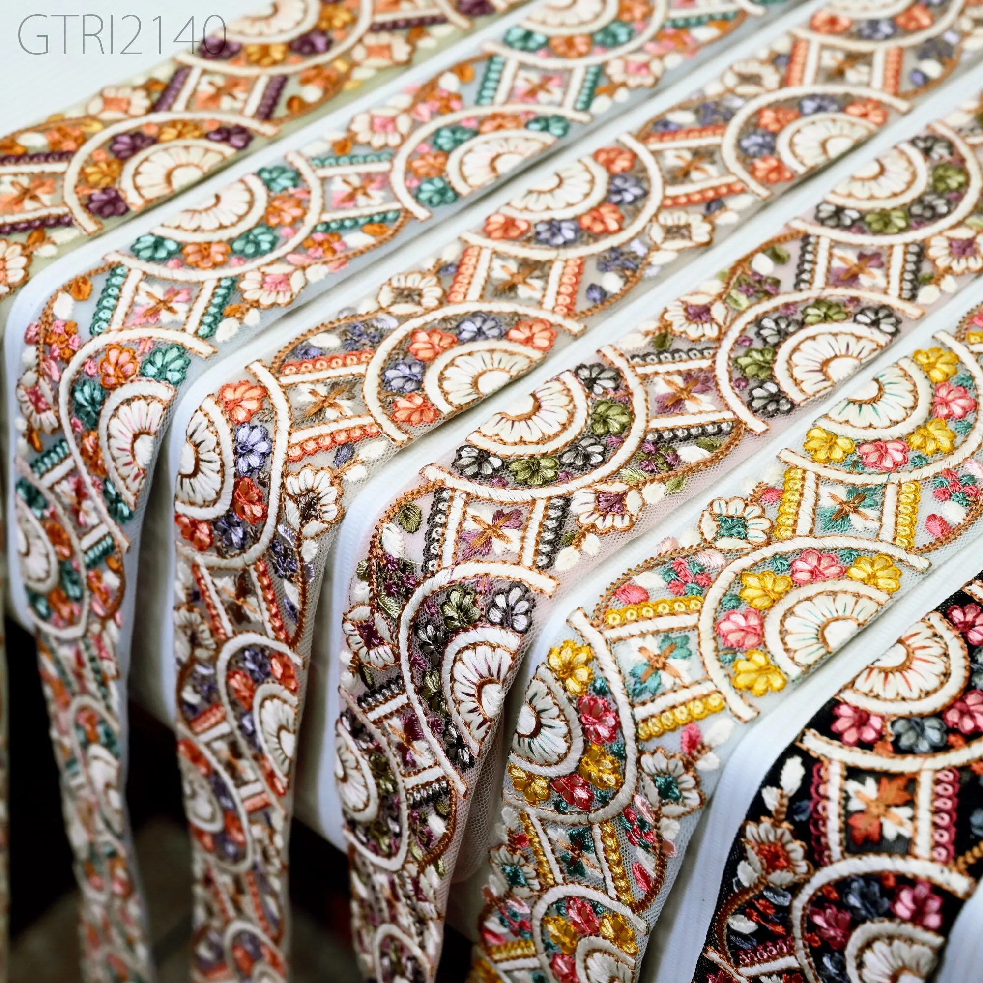 3 Yard Butterfly Indian Trim Embellishments Embroidery Sari Trimmings Saree Border Ribbon for Hairbands Sewing Crafting Home Décor 5CM