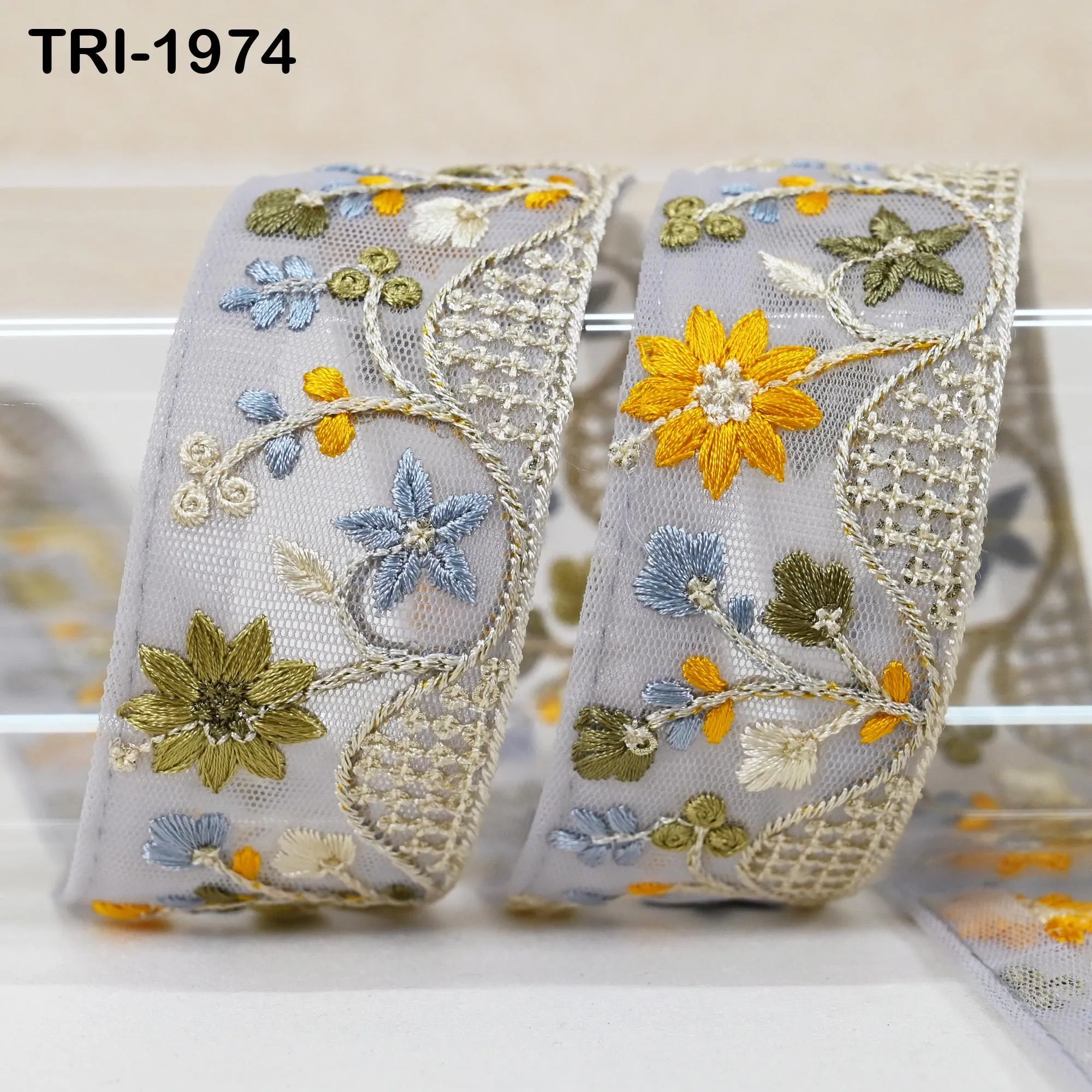 9 Yard Embroidery Ribbon Trim Indian Sewing Embellishment Embroidered Fabric Saree Trimmings Crafting Border Wedding Dress 4cm