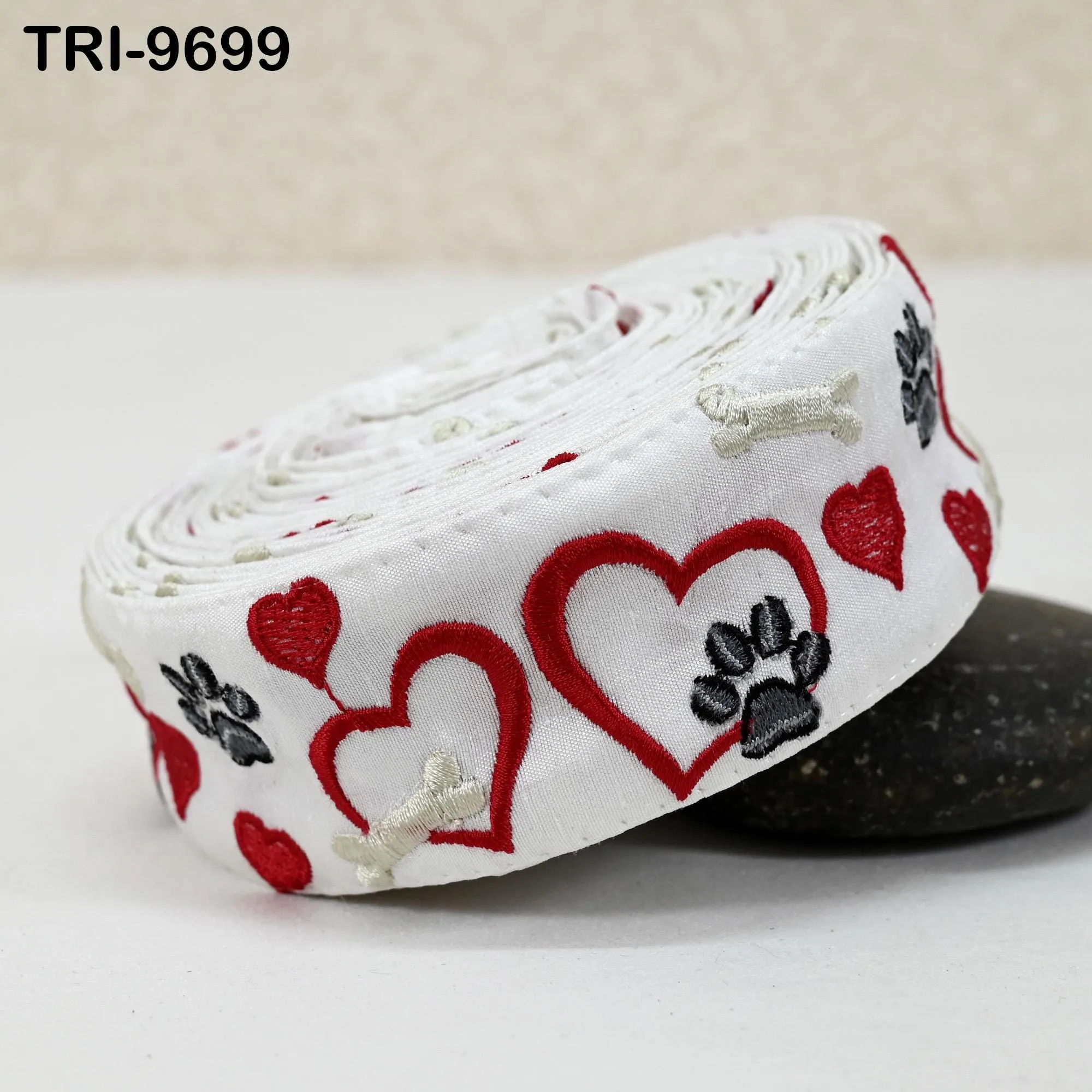 9 Yard White Embroidery Ribbon Trim Hearts Indian Sari Border DIY Crafting Sewing Bag Straps for Kids Junk Journals Pet Accessories 5cm