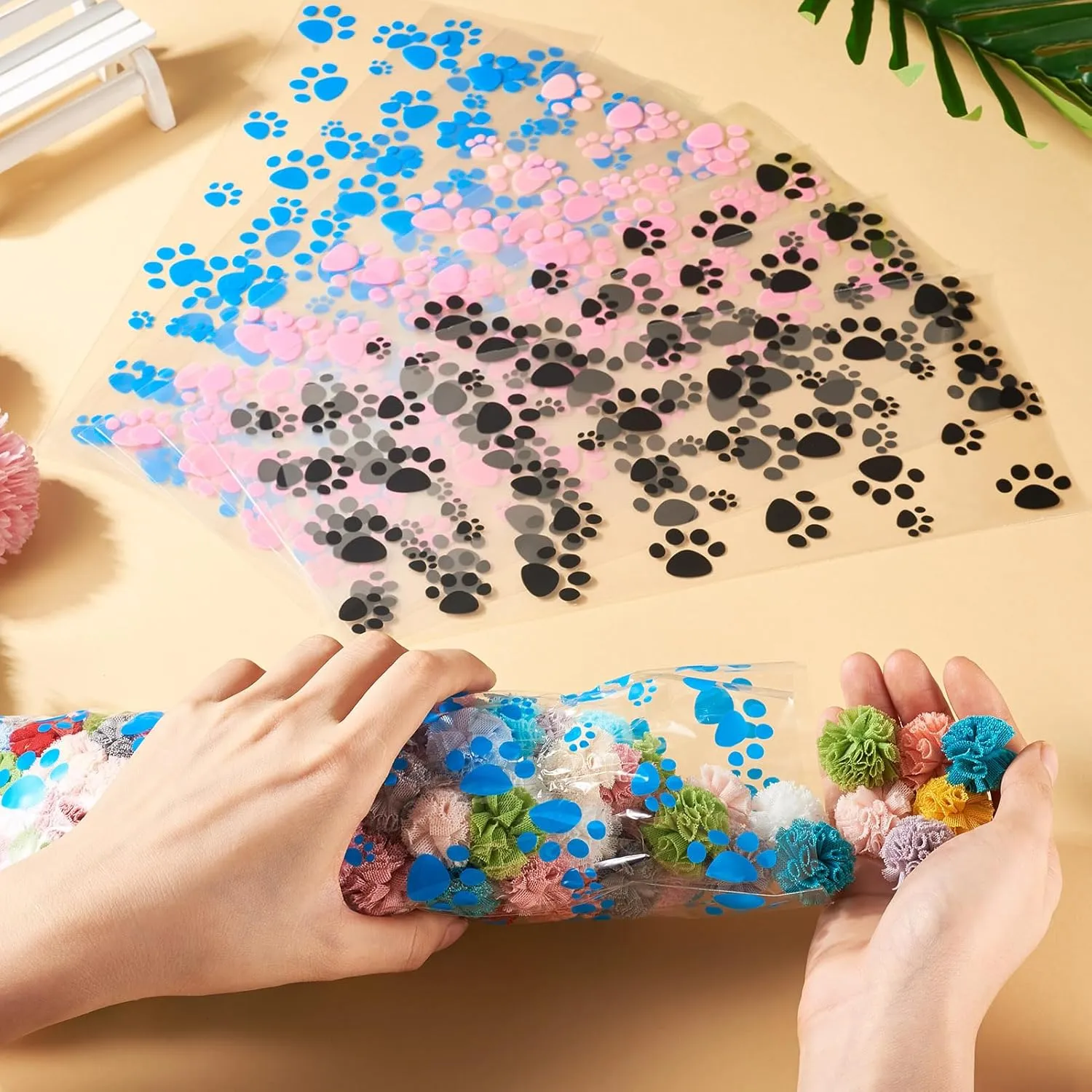 Boutigem 60Pcs Paw Print Cellophane Treat Bags Dog Paw Party Favor Bags with Twist Ties Clear Plastic Cookies Candy Gift Packing Bags Animal Footprint Goodie Bags for Festival Birthday Party Wedding