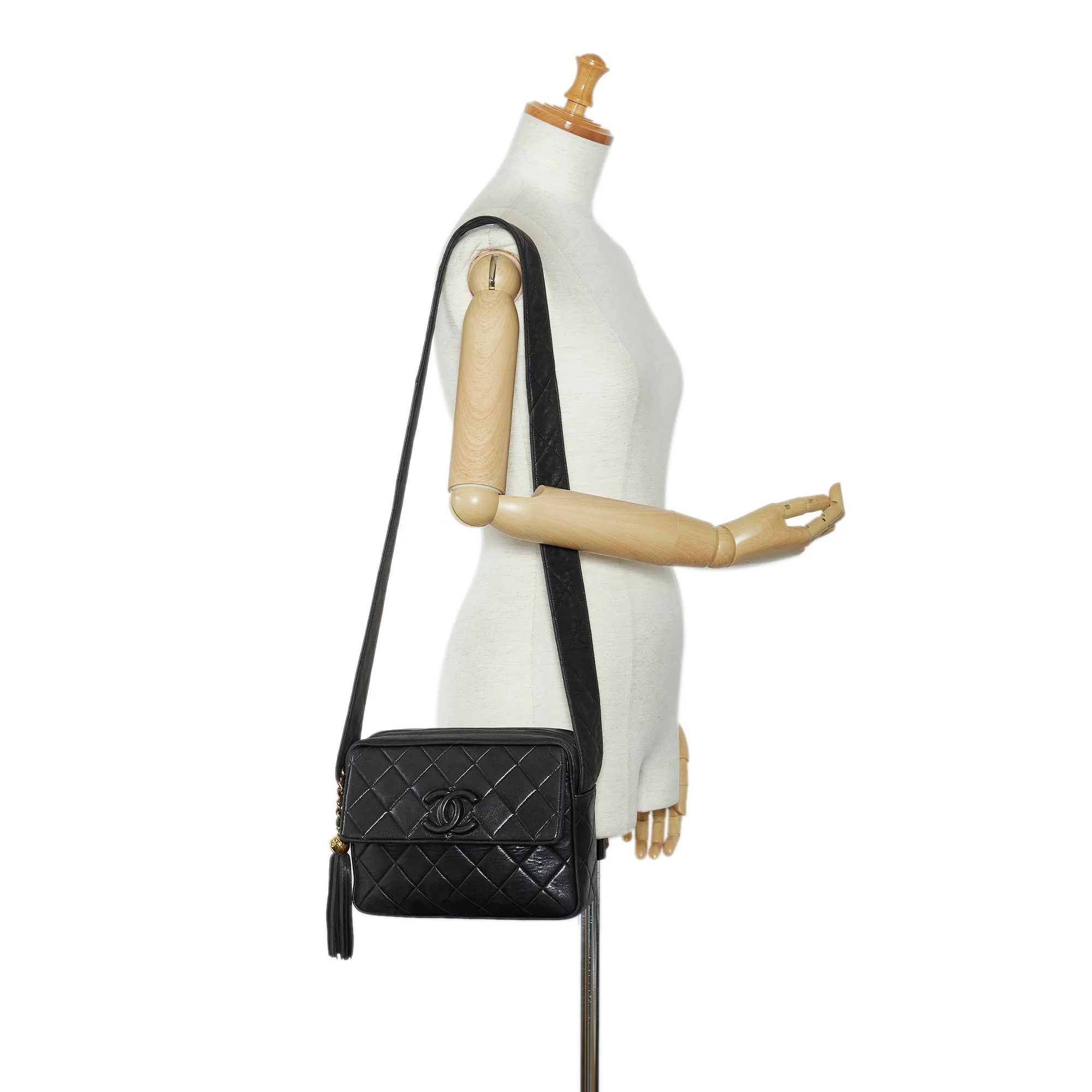 CHANEL CC Matelasse Tassel Camera Bag