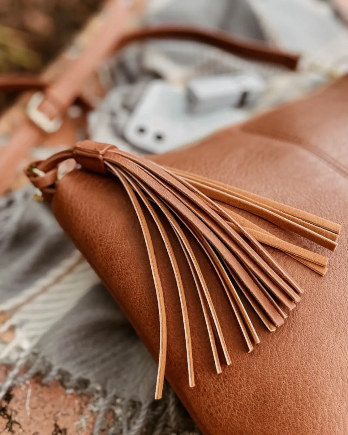 Daisy Crossbody Bag (Tan Stripe)