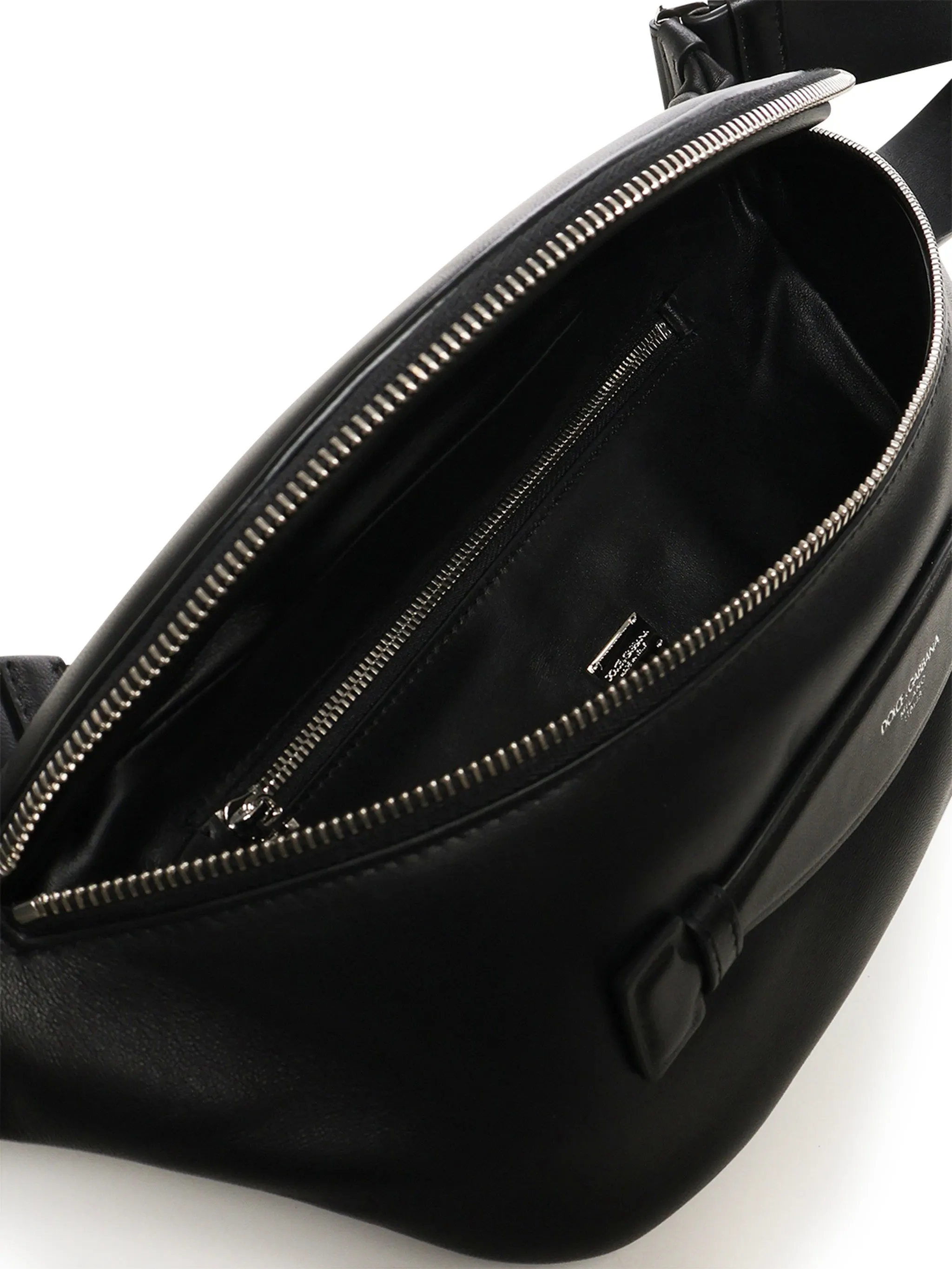 Dolce & Gabbana Black Leather Fanny Pack med Tassel