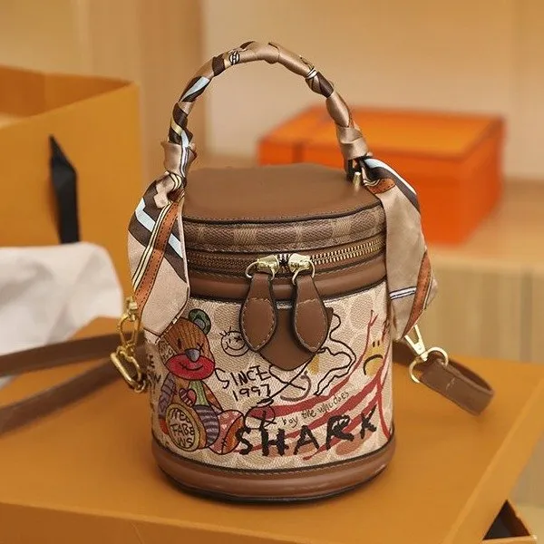 graffiti hand bags