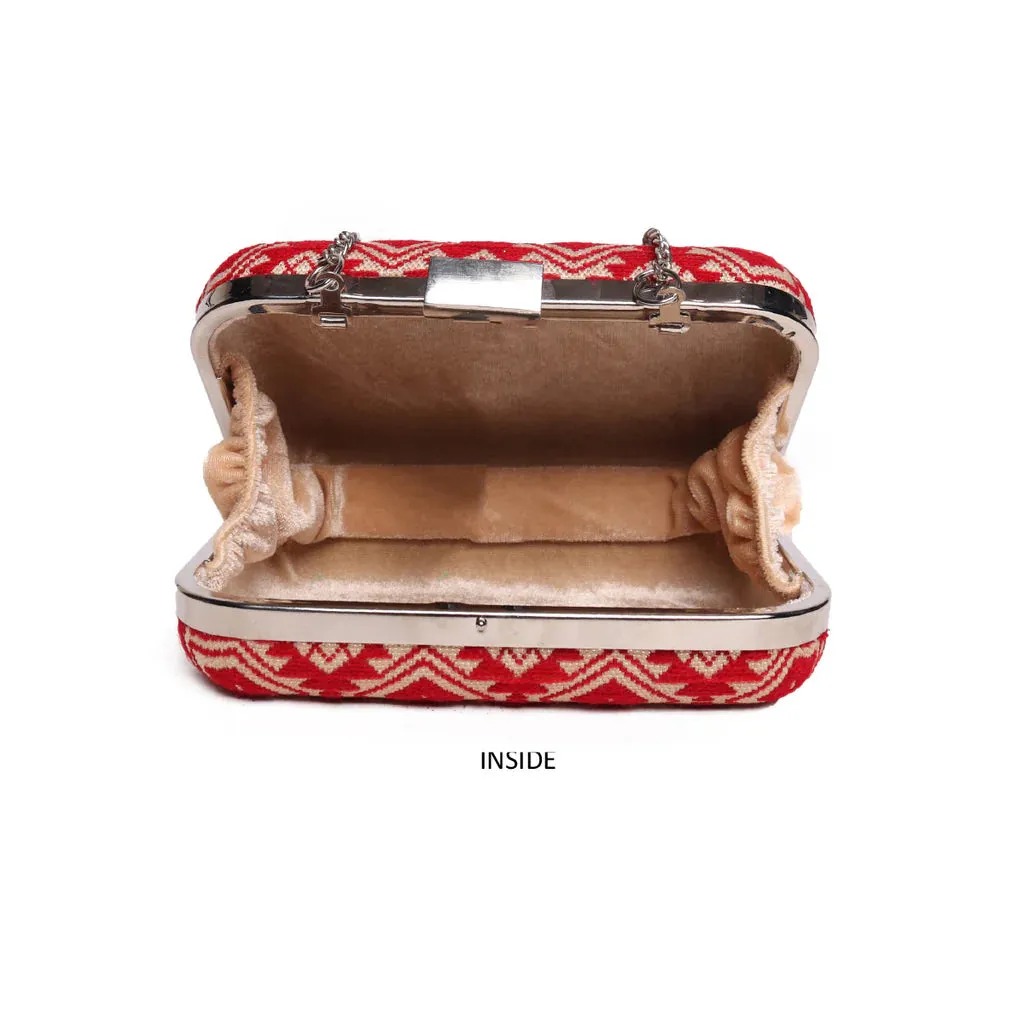 Handloom Bags with Beautiful Hanging Tassel – A Blend of Tradition and Modern Style