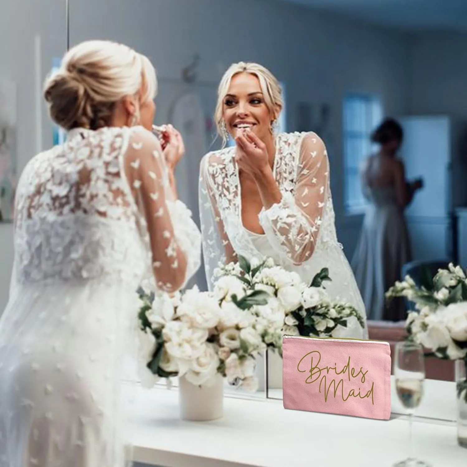 LADY&HOME Bridesmaid Makeup Bag Bride Vibe Team Bride Makeup Bag Wedding Party Cosmetic Bag Bridesmaid Proposal Gifts for Bridal Shower,Wedding,Bachelorette