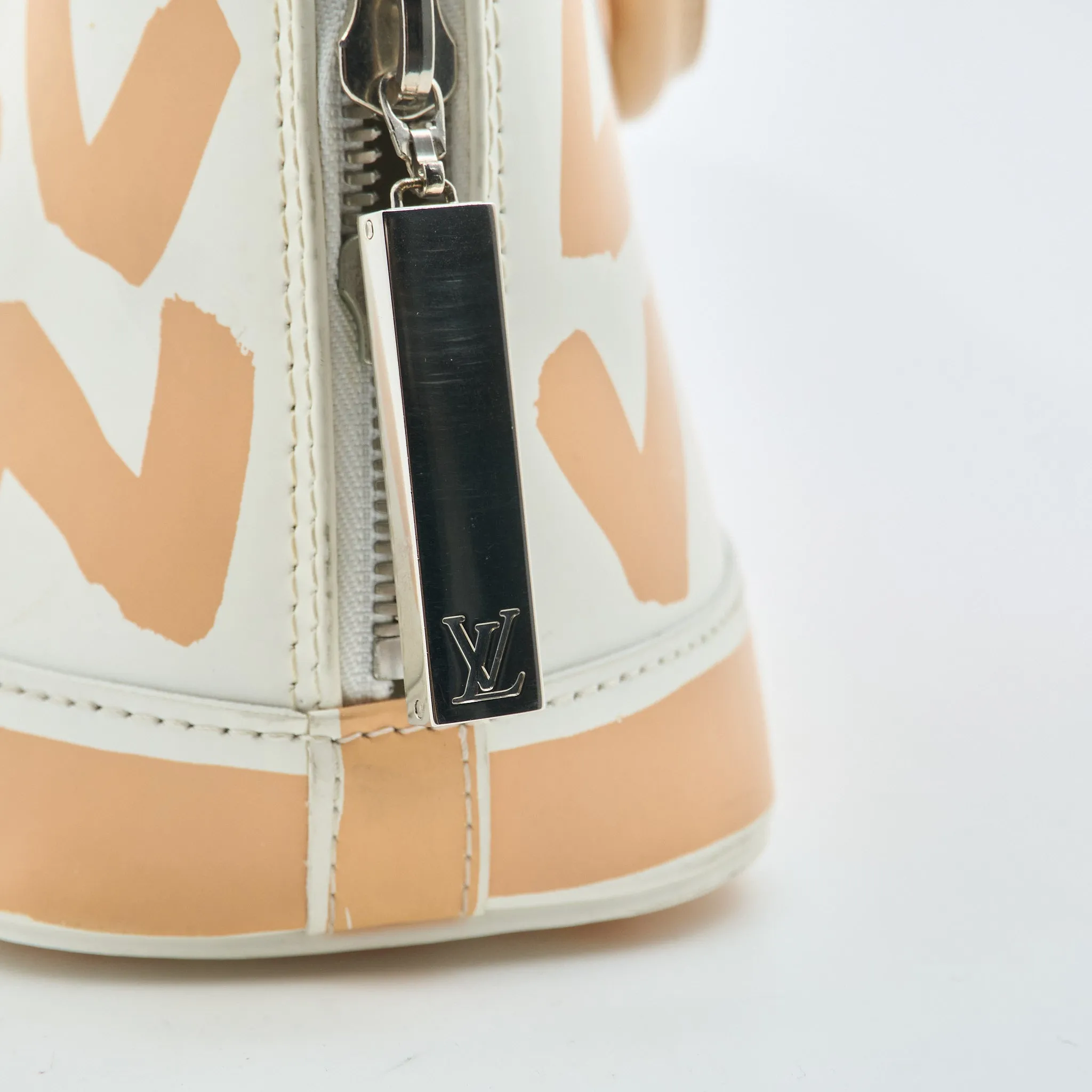 Louis Vuitton Graffiti Alma GM Peach