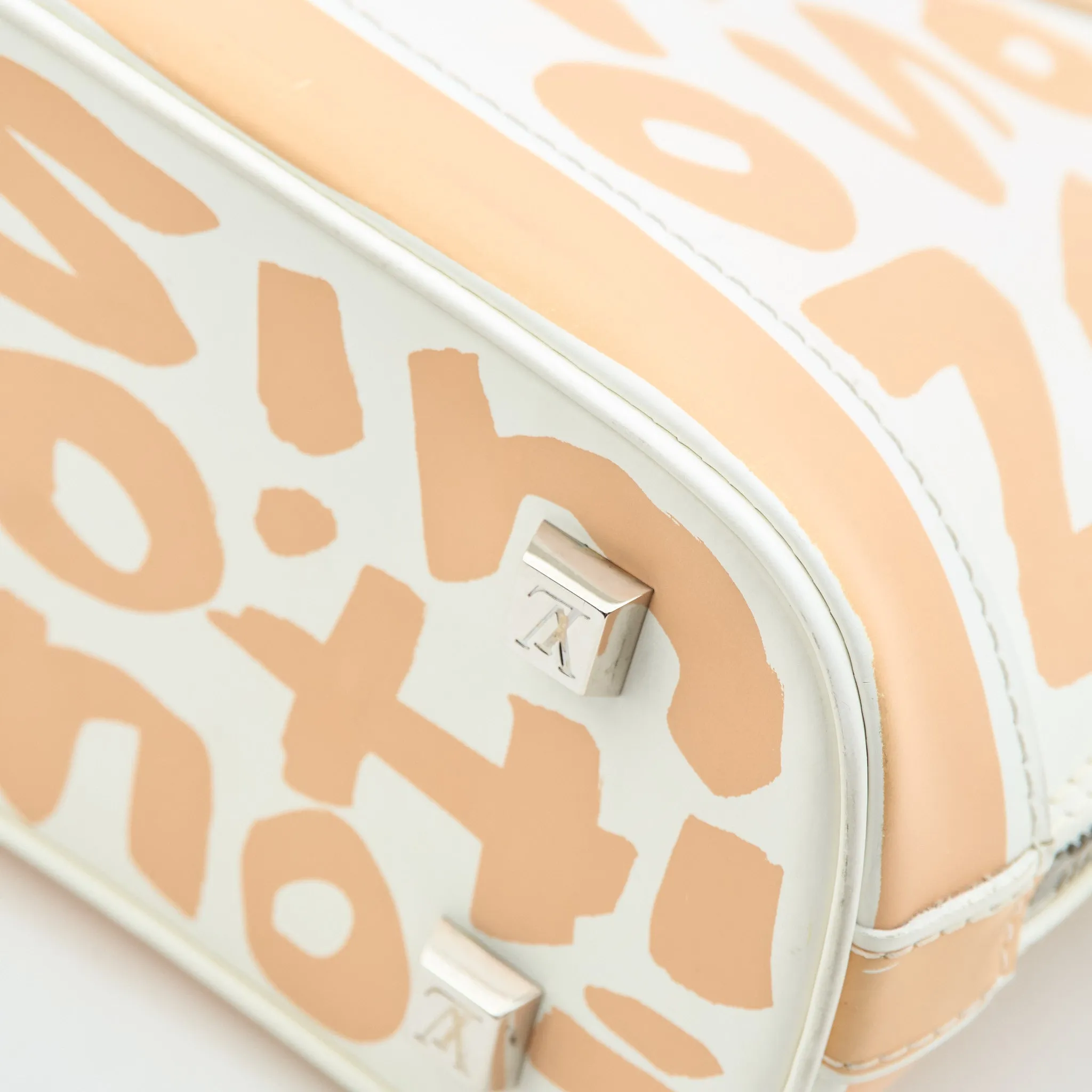 Louis Vuitton Graffiti Alma GM Peach