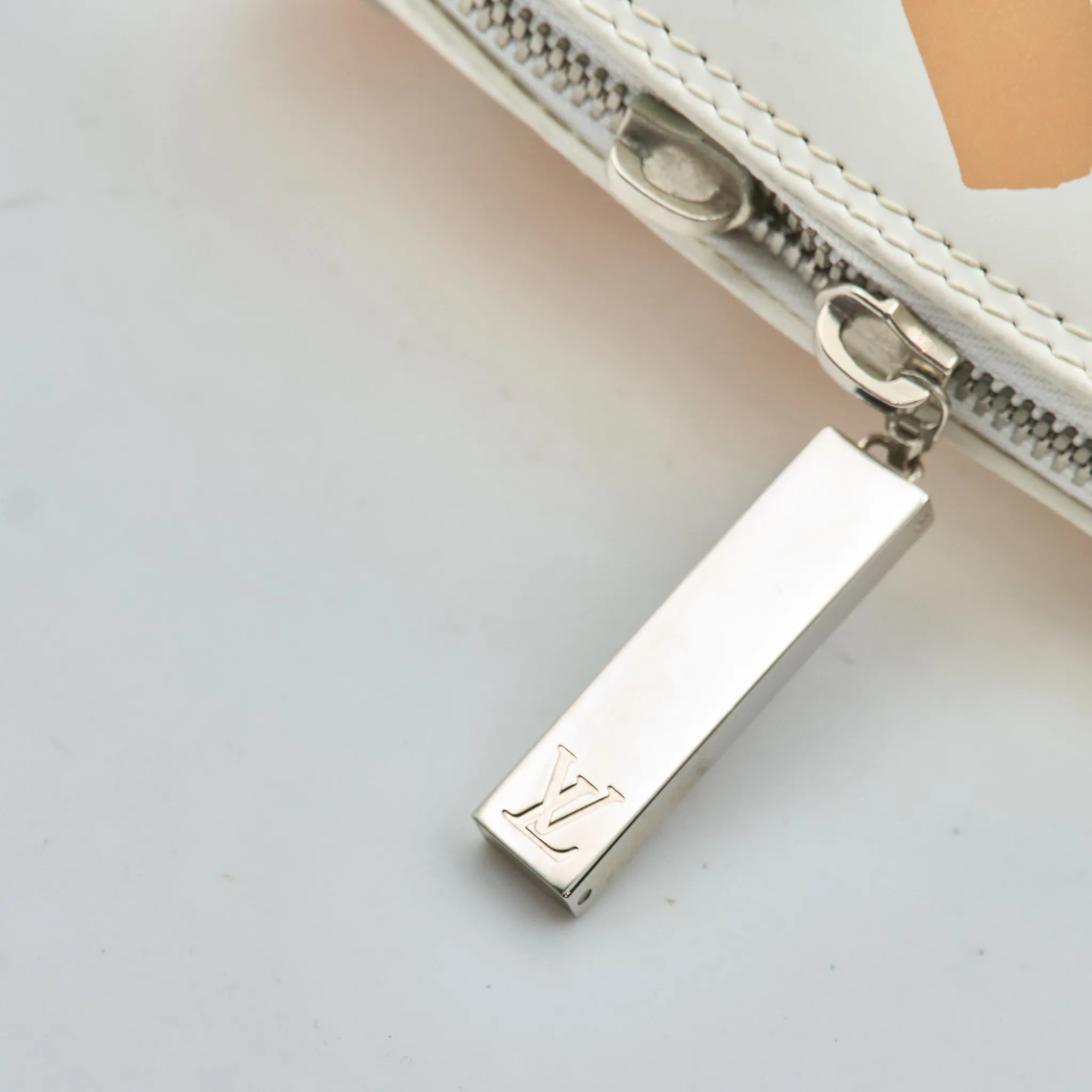 Louis Vuitton Graffiti Alma GM Peach