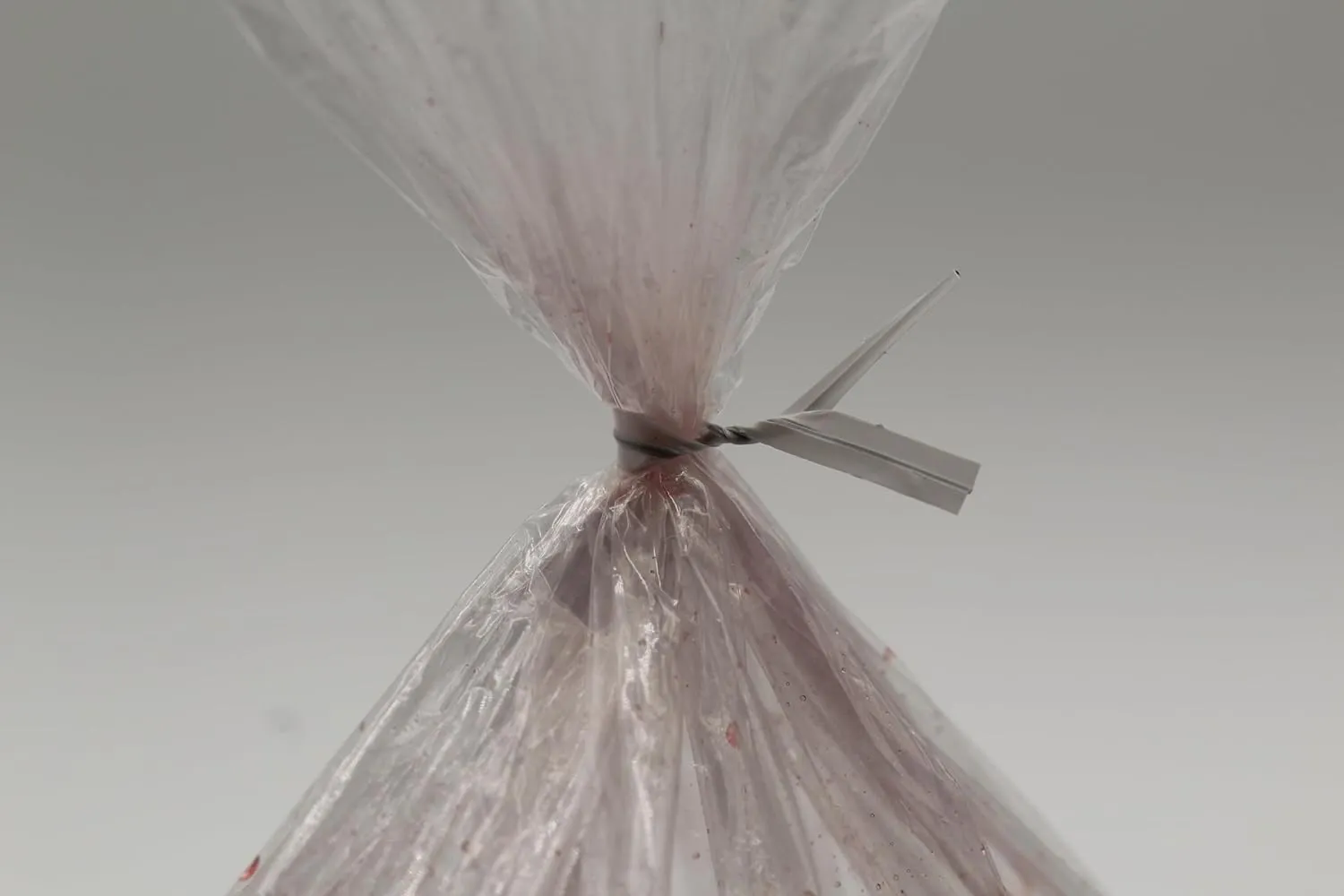 PARTY BARGAINS 1 Gallon Size Food Storage Bags with Twist-Ties. [450 Bags] (6 Boxes of 75 Bags Each) 11 x 13 inches. Easy & Convenient for Kitchen, Office, Commercial, & Home use
