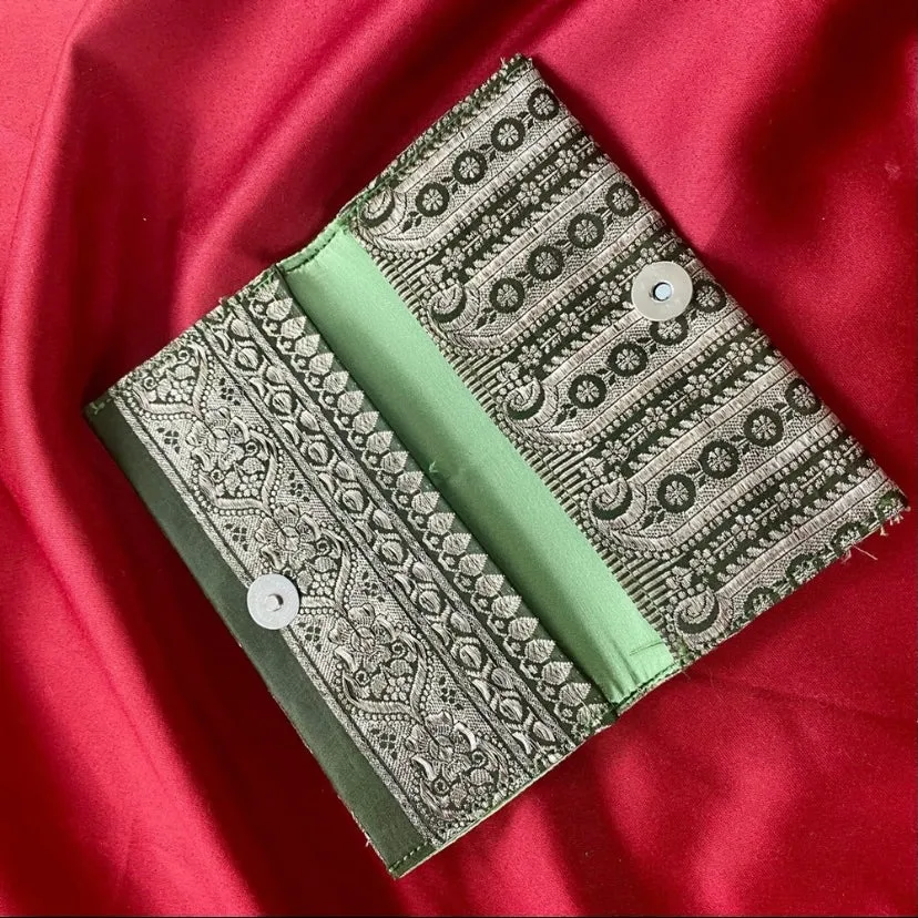 Vintage Bohemian Green & Gold Embroidered Brocade Satin-Lined Wallet