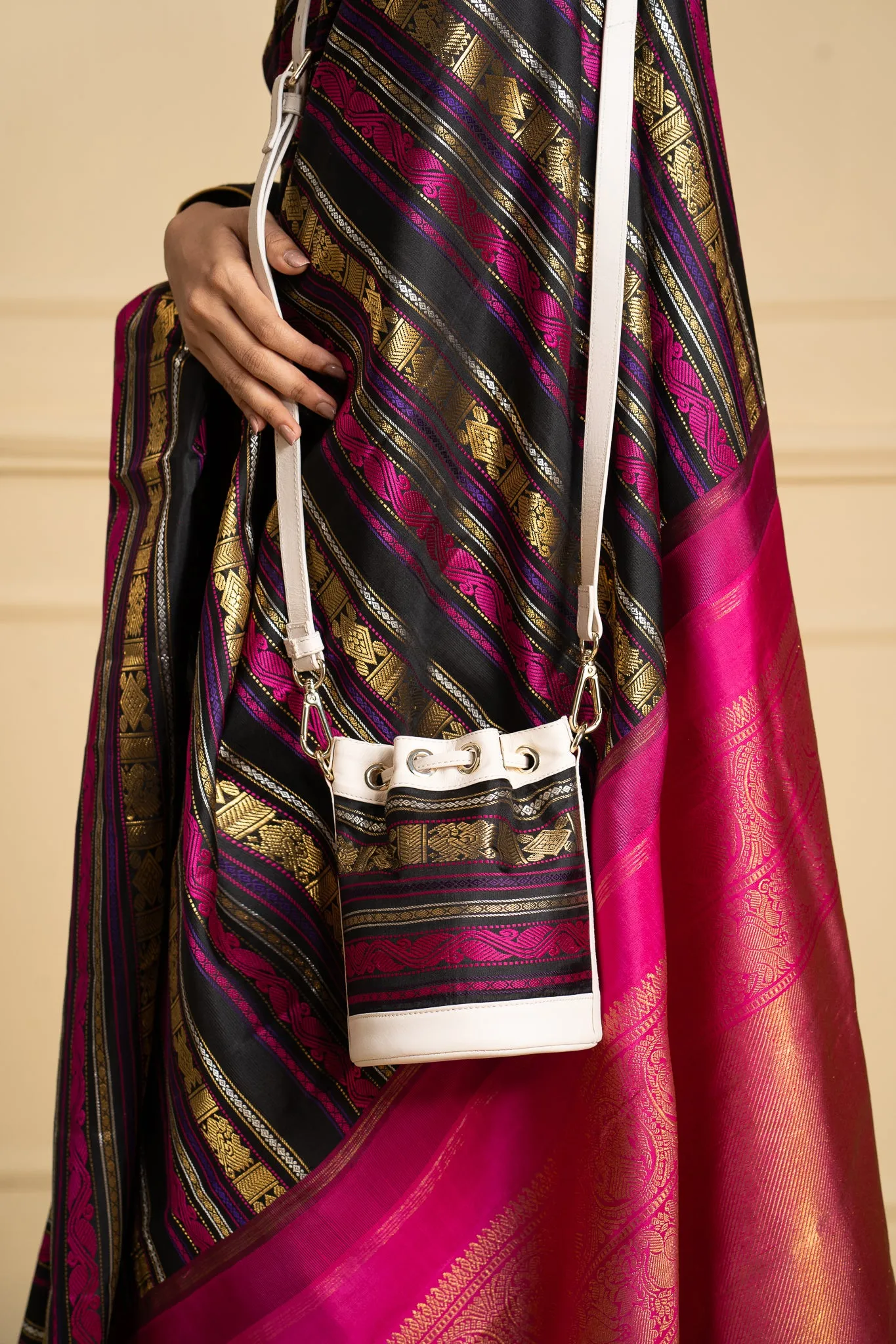 Yanay Kanchi Pure Zari Potli Bag Black & Ivory