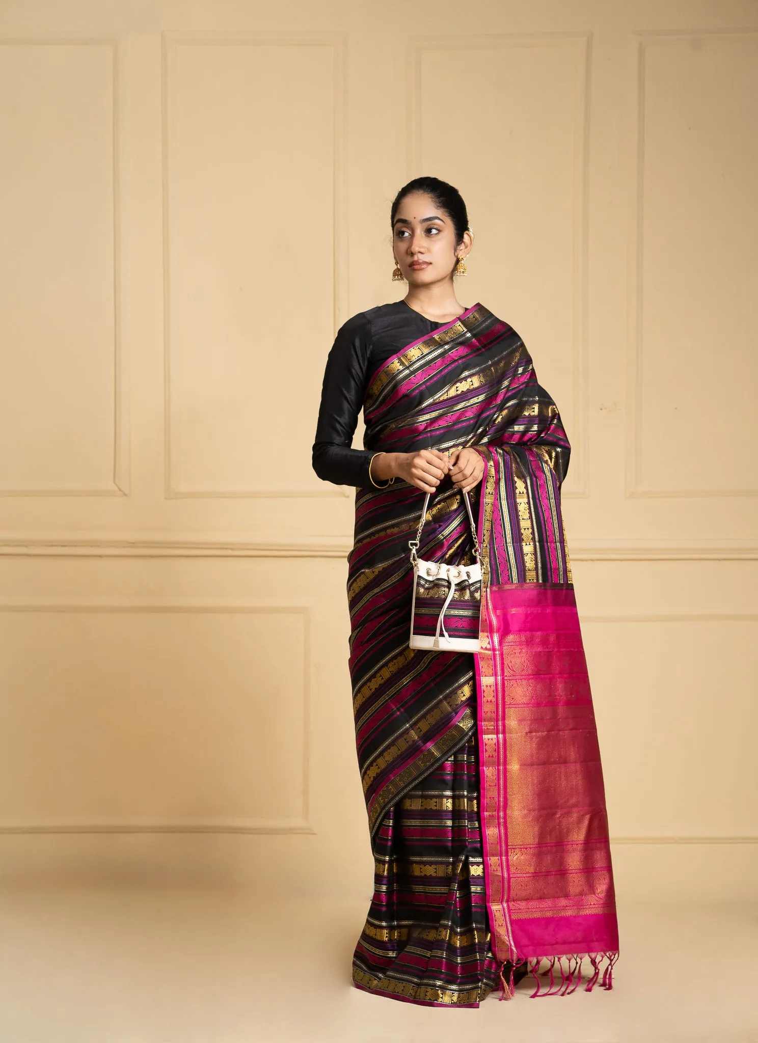 Yanay Kanchi Pure Zari Potli Bag Black & Ivory